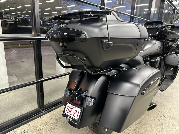 2023 INDIAN PURSUIT DARK HORSE PREMIUM BLACK