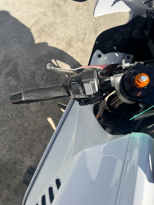 2023 Yamaha YZF-R7LA