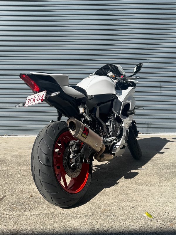2023 Yamaha YZF-R7LA