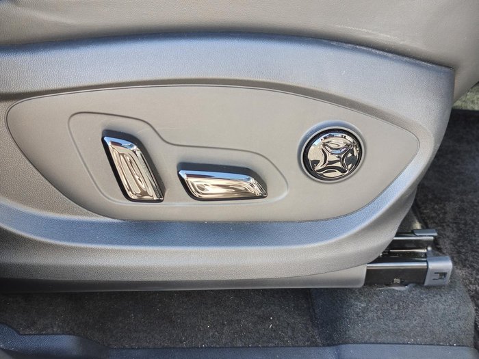 2025 MG QS Essence IS31 MY25 AWD Cashmere Silver