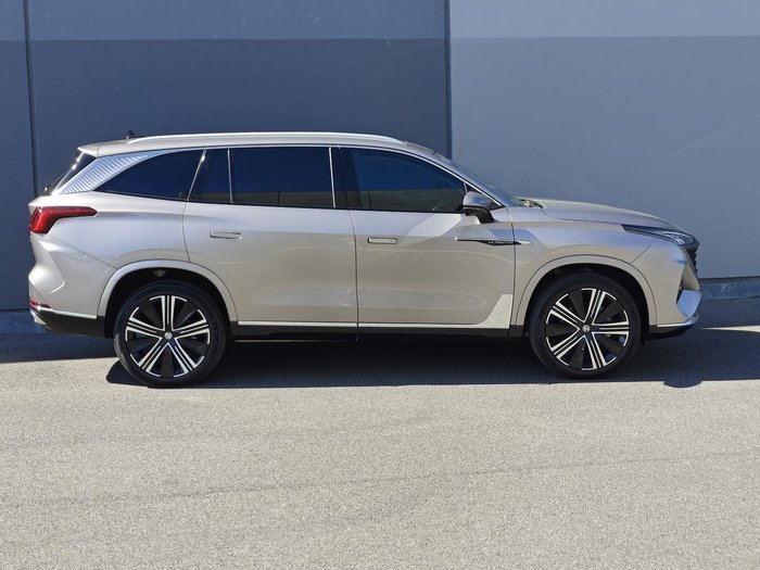 2025 MG QS Essence IS31 MY25 AWD Cashmere Silver