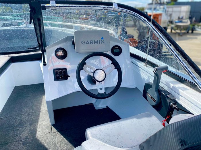 2023 Stessl 5.60m Funseeker Bowrider
