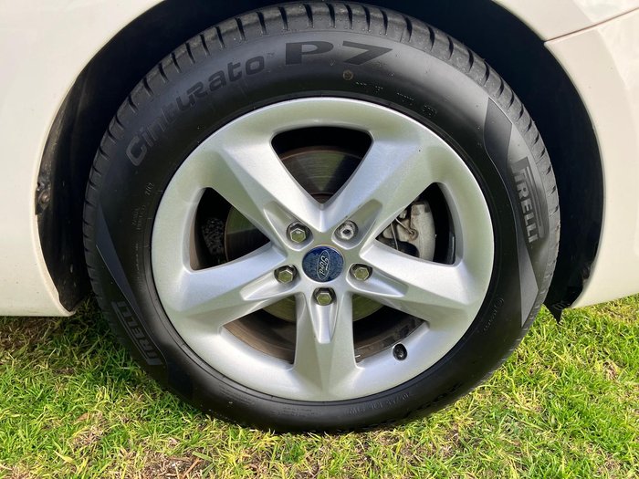 2010 Ford Focus LX LV Mk II White