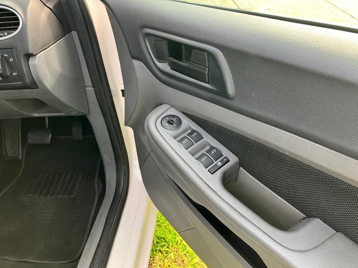 2010 Ford Focus LX LV Mk II White