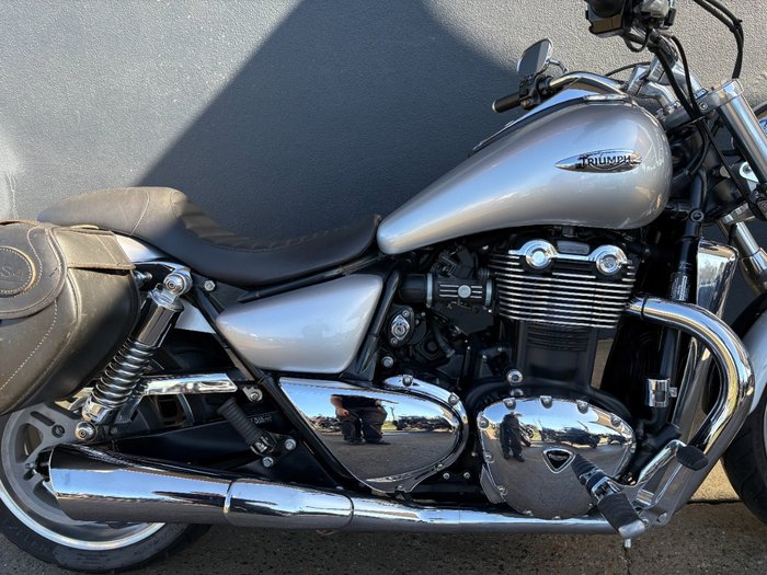 2009 Triumph THUNDERBIRD SILVER