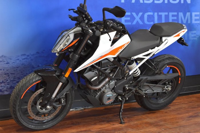 2022 Ktm 390 DUKE White