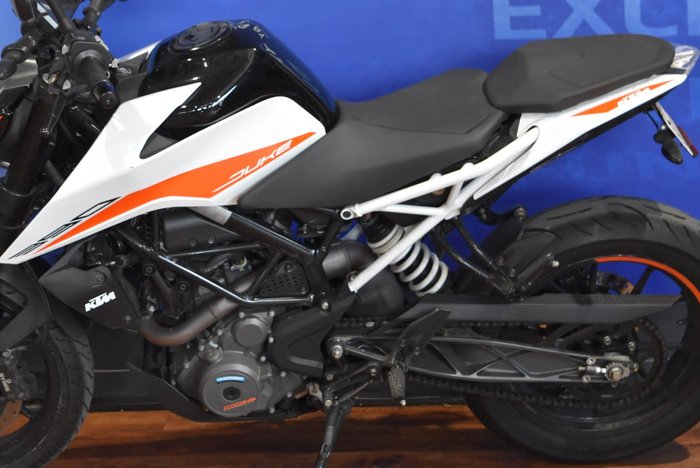 2022 Ktm 390 DUKE White