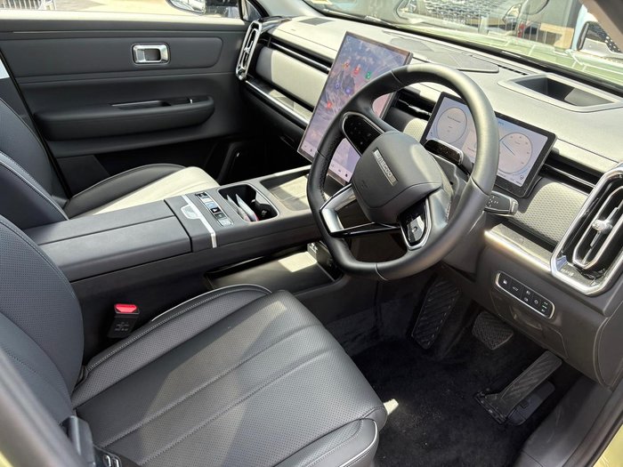 2025 Jaecoo J7 SHS Summit