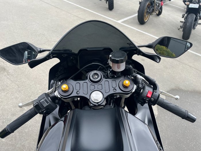 2022 Yamaha YZF-R7LA Black