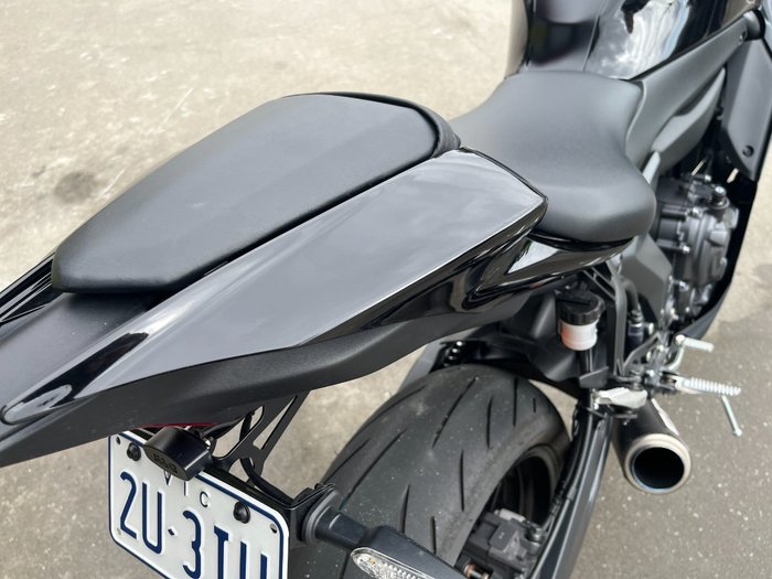 2022 Yamaha YZF-R7LA Black