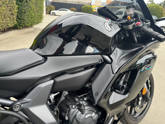 2022 Yamaha YZF-R7LA Black
