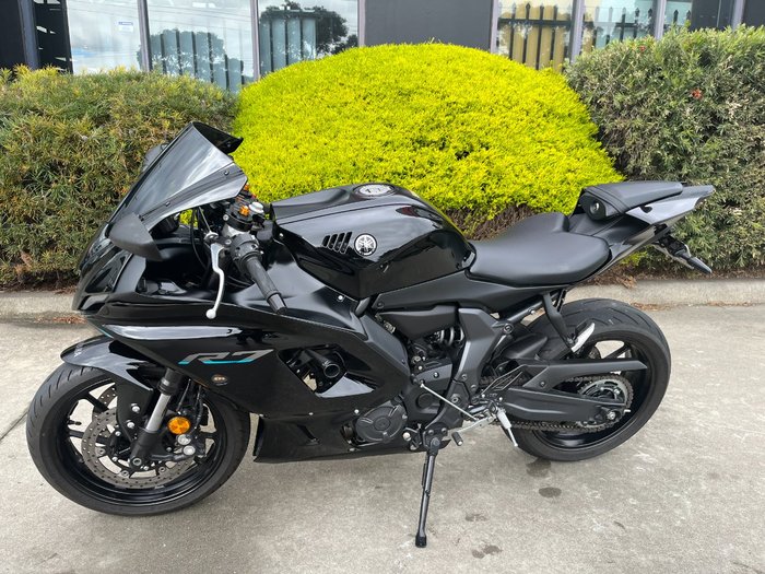 2022 Yamaha YZF-R7LA Black