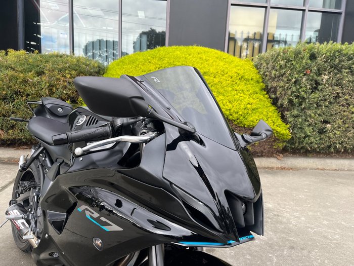 2022 Yamaha YZF-R7LA Black