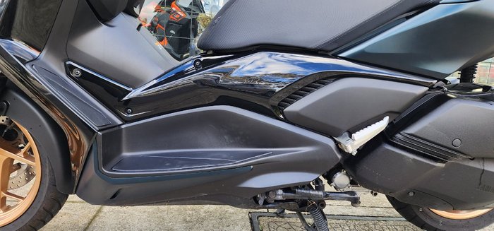 2023 Yamaha XMAX 300 (CZD300A) GREEN
