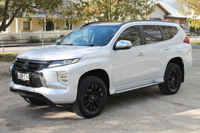 2022 Mitsubishi Pajero Sport GSR