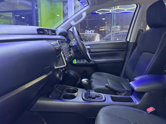 2022 Toyota Hilux SR