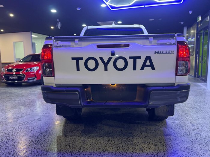 2022 Toyota Hilux SR
