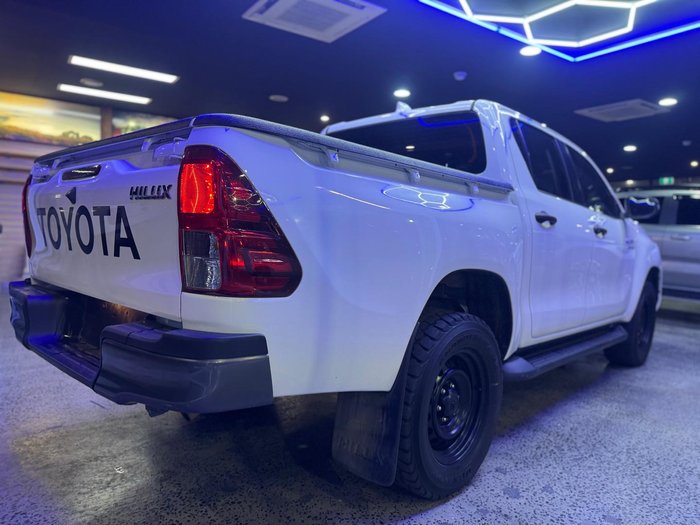 2022 Toyota Hilux SR