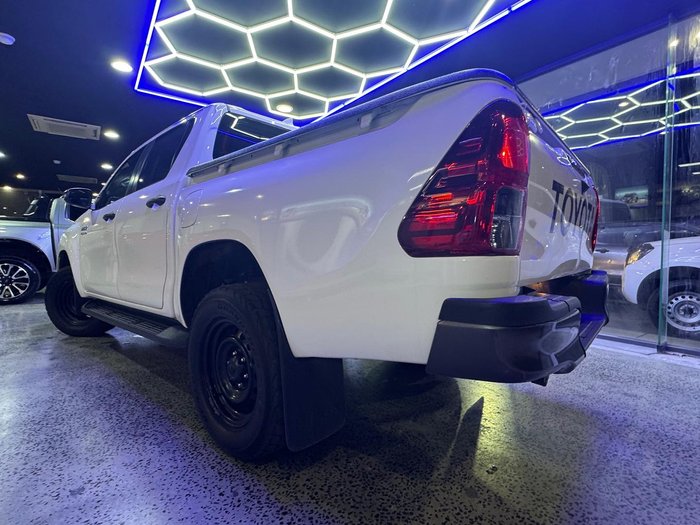 2022 Toyota Hilux SR