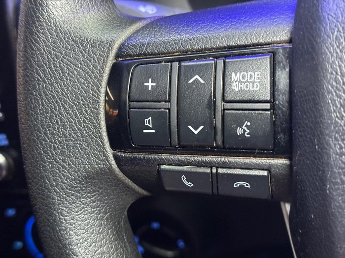 2022 Toyota Hilux SR