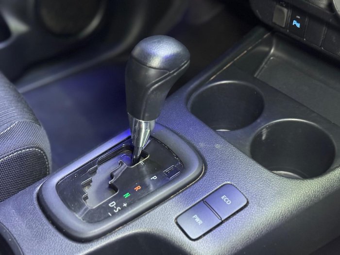 2022 Toyota Hilux SR