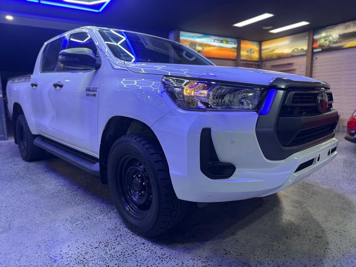2022 Toyota Hilux SR