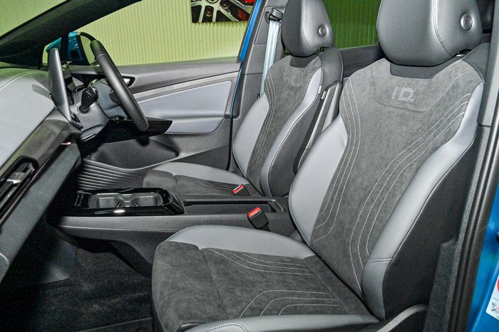 2025 Volkswagen ID.5 Pro