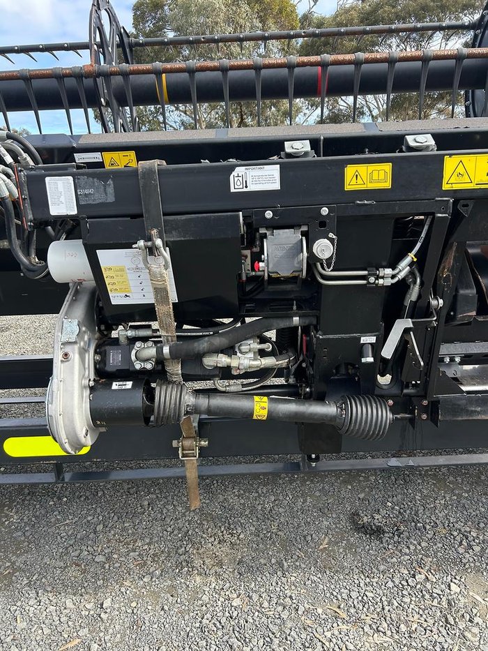 2019 MacDon D145