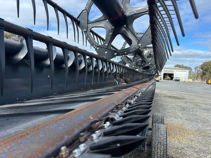 2019 MacDon D145
