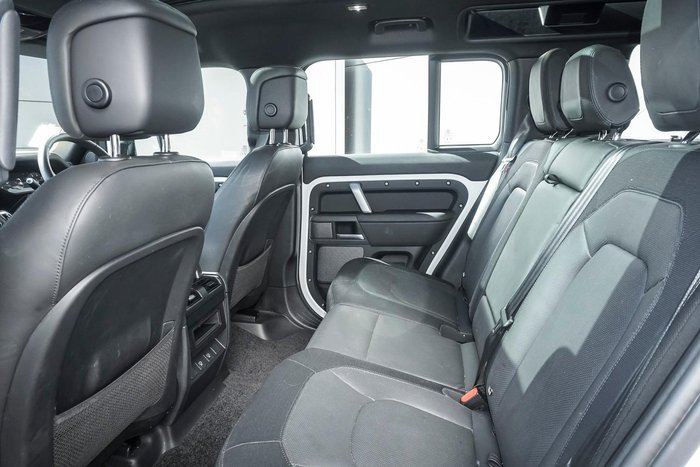 2024 Land Rover Defender 110 P400 X-Dynamic HSE