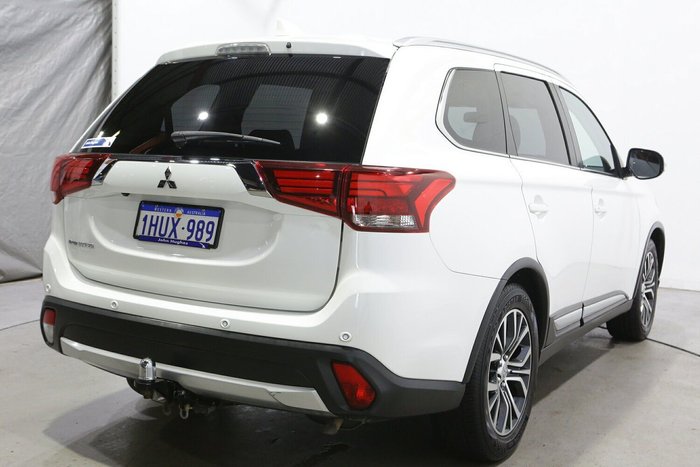 2016 Mitsubishi Outlander LS