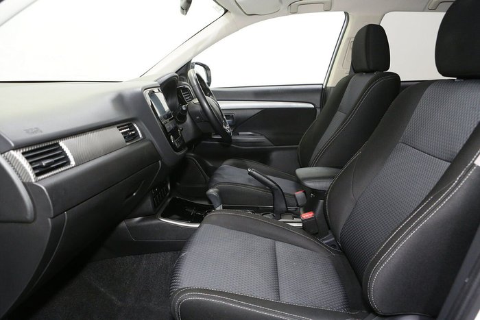 2016 Mitsubishi Outlander LS