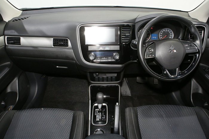 2016 Mitsubishi Outlander LS