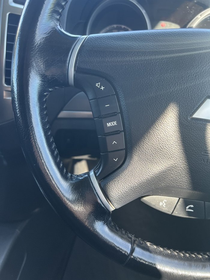 2018 Mitsubishi Pajero GLX