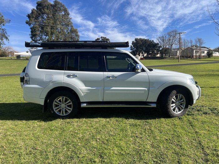 2018 Mitsubishi Pajero GLX