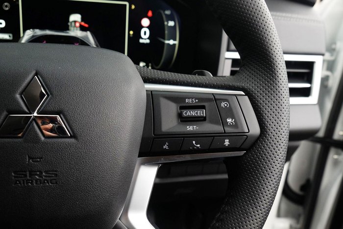 2025 Mitsubishi Outlander LS ZM MY25 AWD White