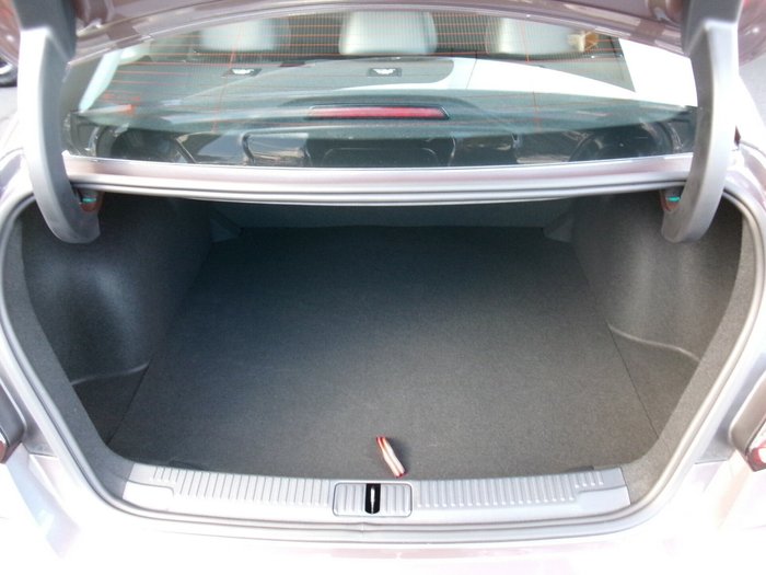 2024 MG MG5