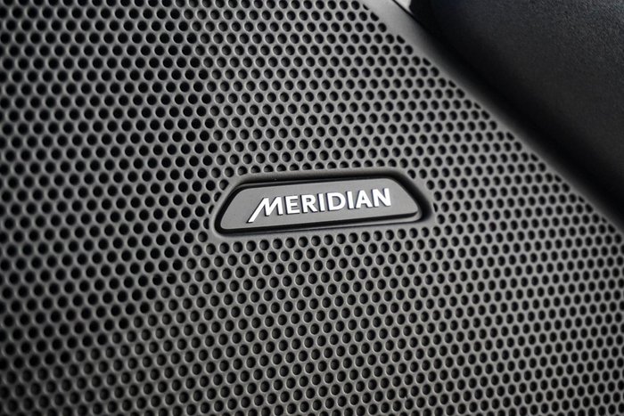 2024 Land Rover Range Rover Velar P250 Dynamic SE