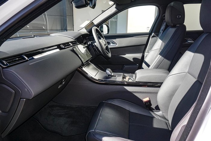 2024 Land Rover Range Rover Velar P250 Dynamic SE