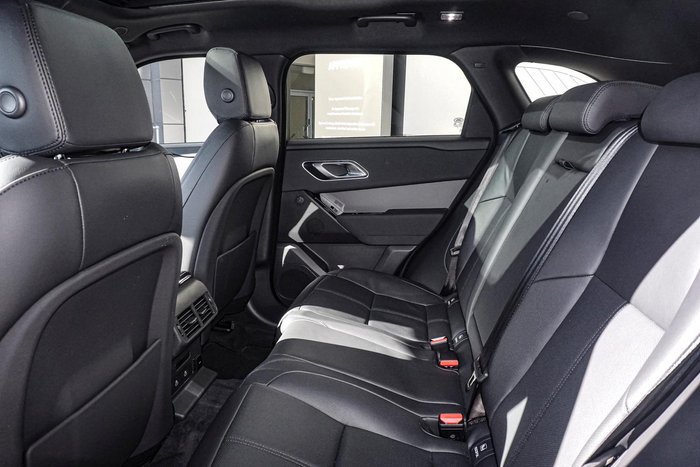 2024 Land Rover Range Rover Velar P250 Dynamic SE