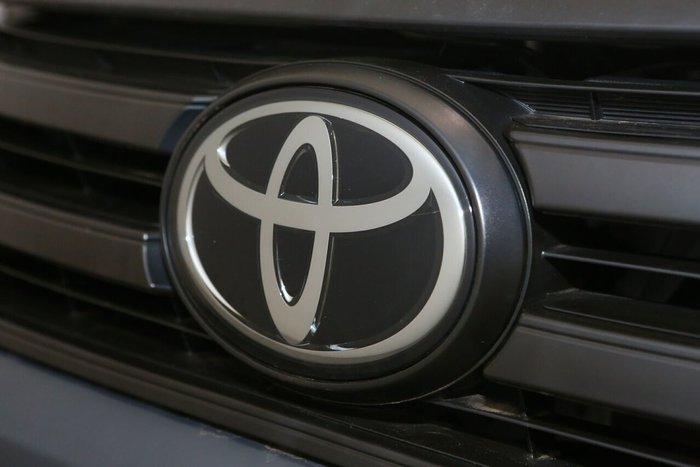 2023 Toyota Hilux Workmate