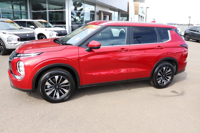 2025 Mitsubishi Outlander LS