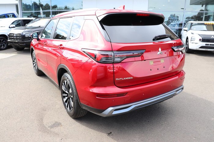 2025 Mitsubishi Outlander LS