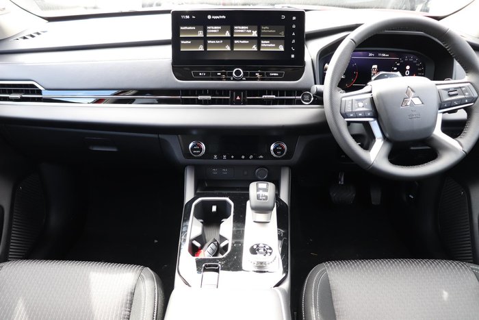 2025 Mitsubishi Outlander LS