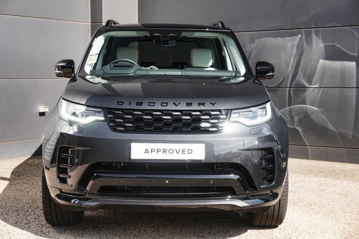 2025 Land Rover Discovery D350 Dynamic SE