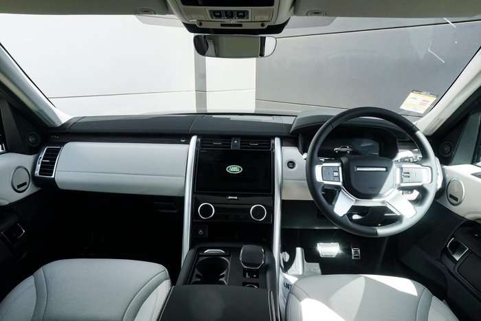 2025 Land Rover Discovery D350 Dynamic SE