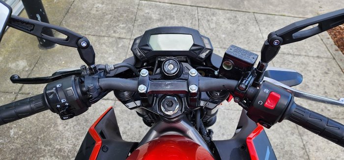 2015 Kawasaki Z250 SL RED