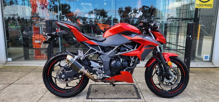 2015 Kawasaki Z250 SL RED
