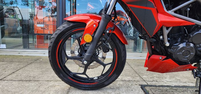 2015 Kawasaki Z250 SL RED