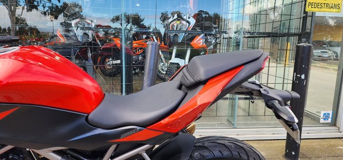 2015 Kawasaki Z250 SL RED